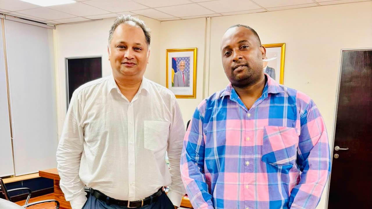 L’élu de l’arrondissement 6 a rencontré le ministre mauve Aadil Ameer Meea.