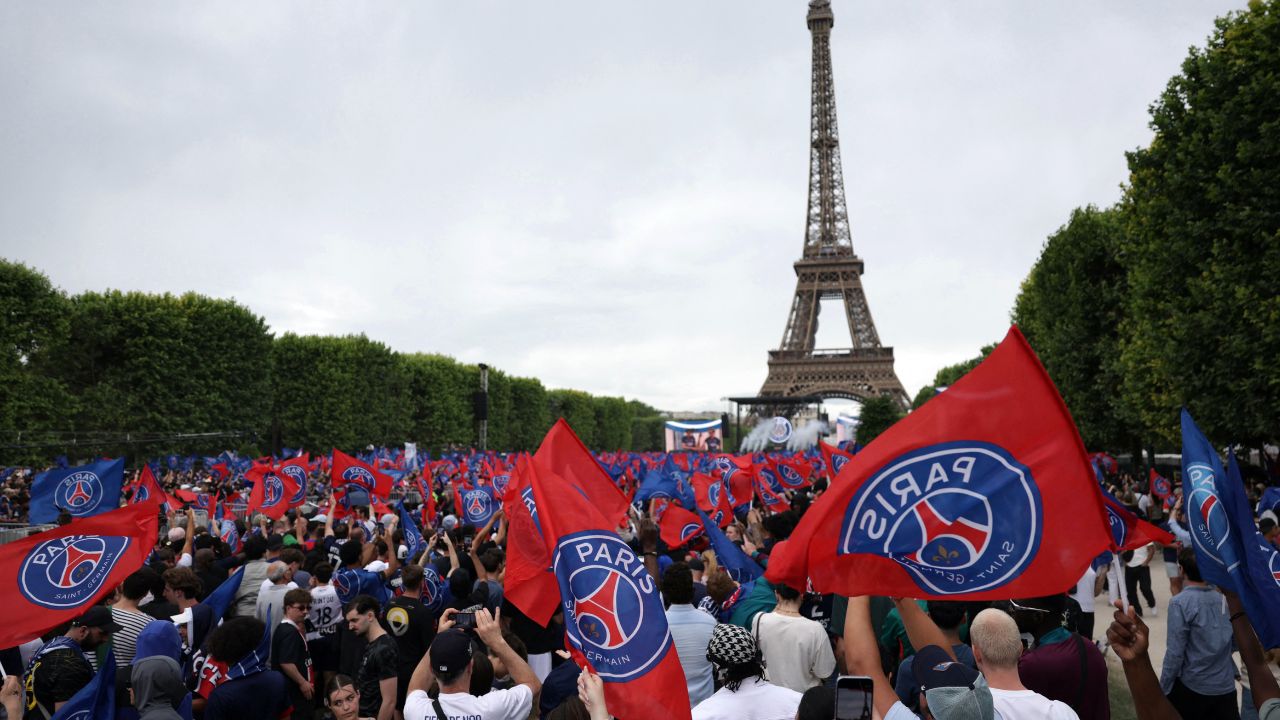 france 010626