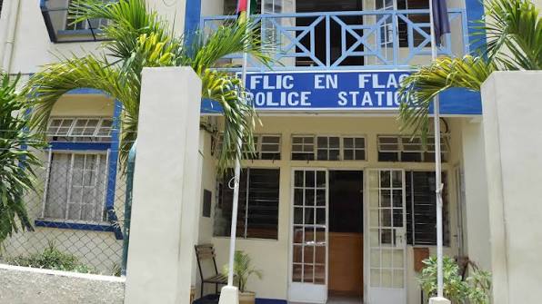 Flic en flac police station