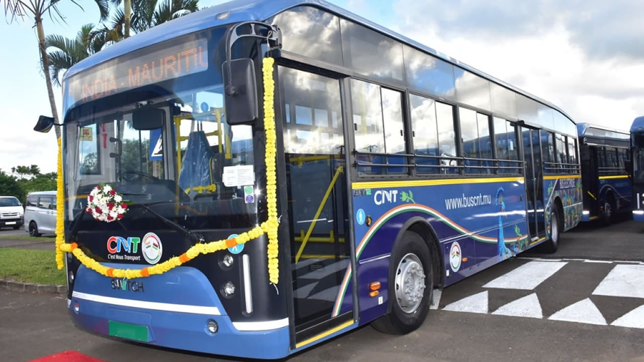 La CNT a réceptionné 100 autobus électrique de l’Inde et  5 de la Chine.