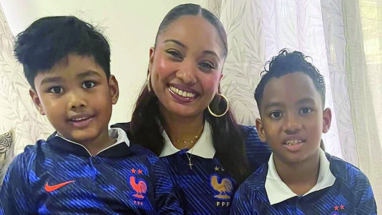 Martine Jean-Louis en compagnie de ses deux fils Kaiden et Kaïron.