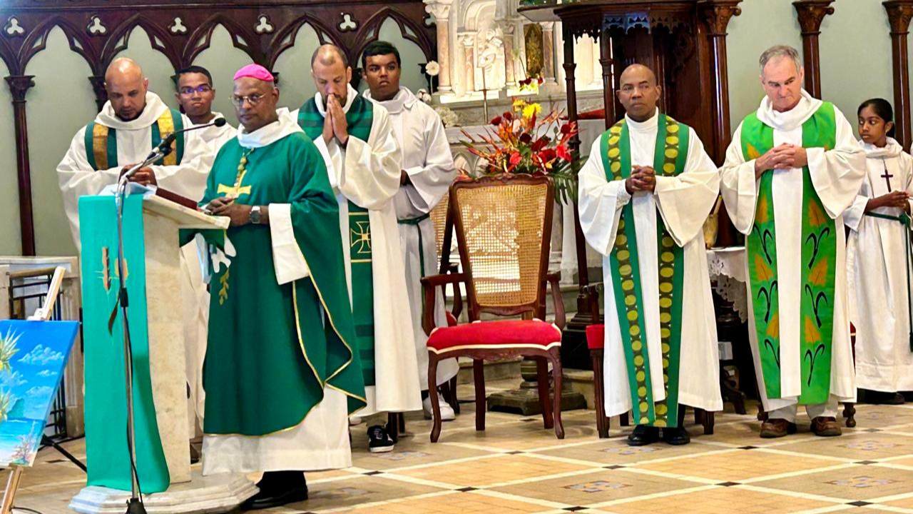Messe des artistes : Mgr Durhône appelle à une meilleure reconnaissance des artistes