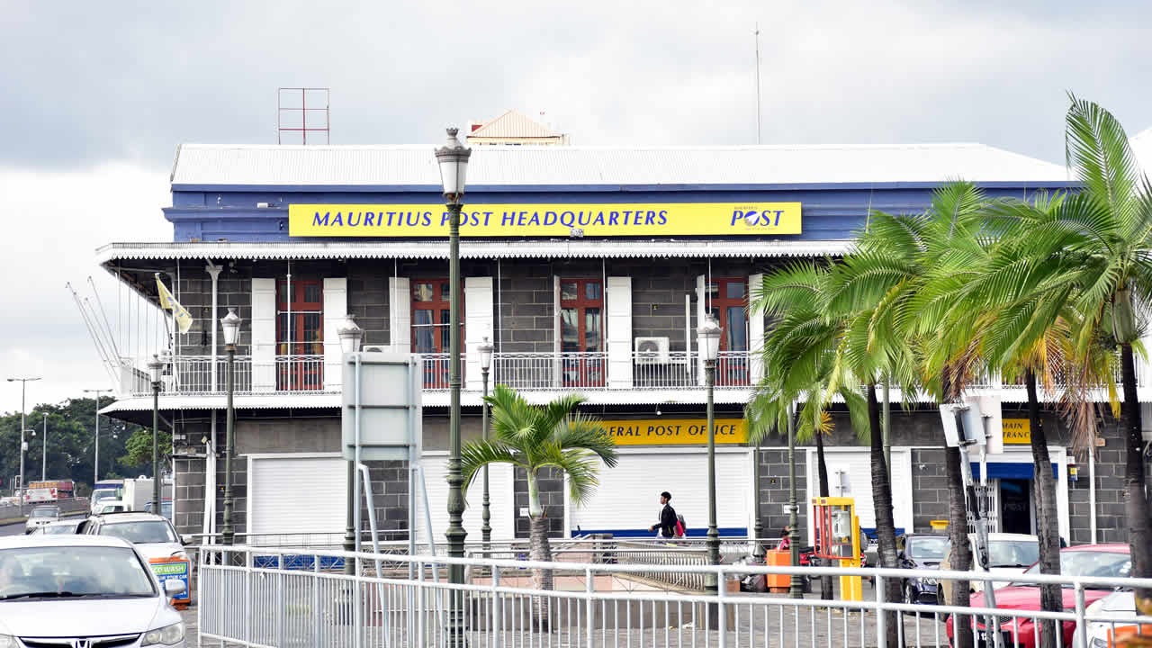 Post-Office - Port-Louis 
