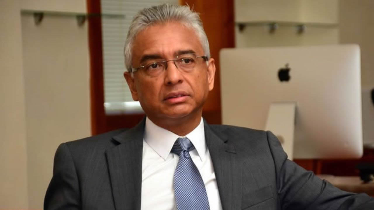 Pravind Jugnauth s'interroge sur les fuites  dans les médias entourant ce dossier.