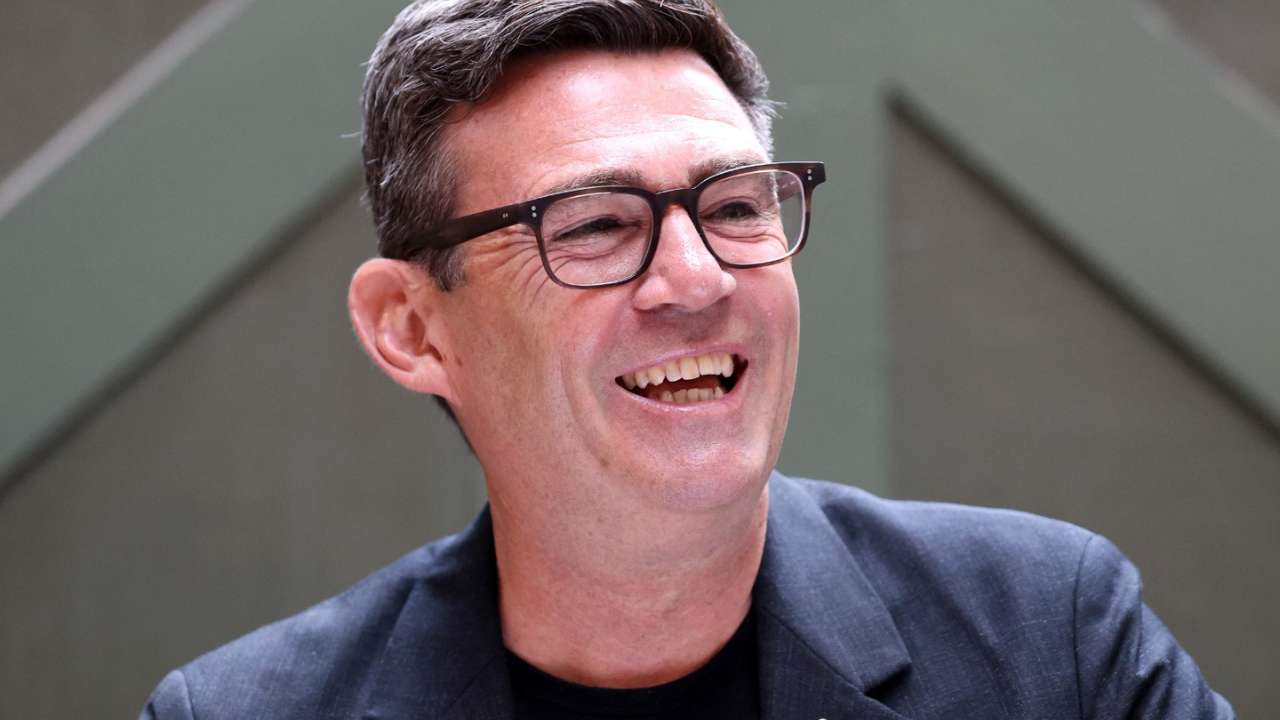 Royaume-Uni: Andy Burnham prend la tête du Labour avant de devenir Premier ministre