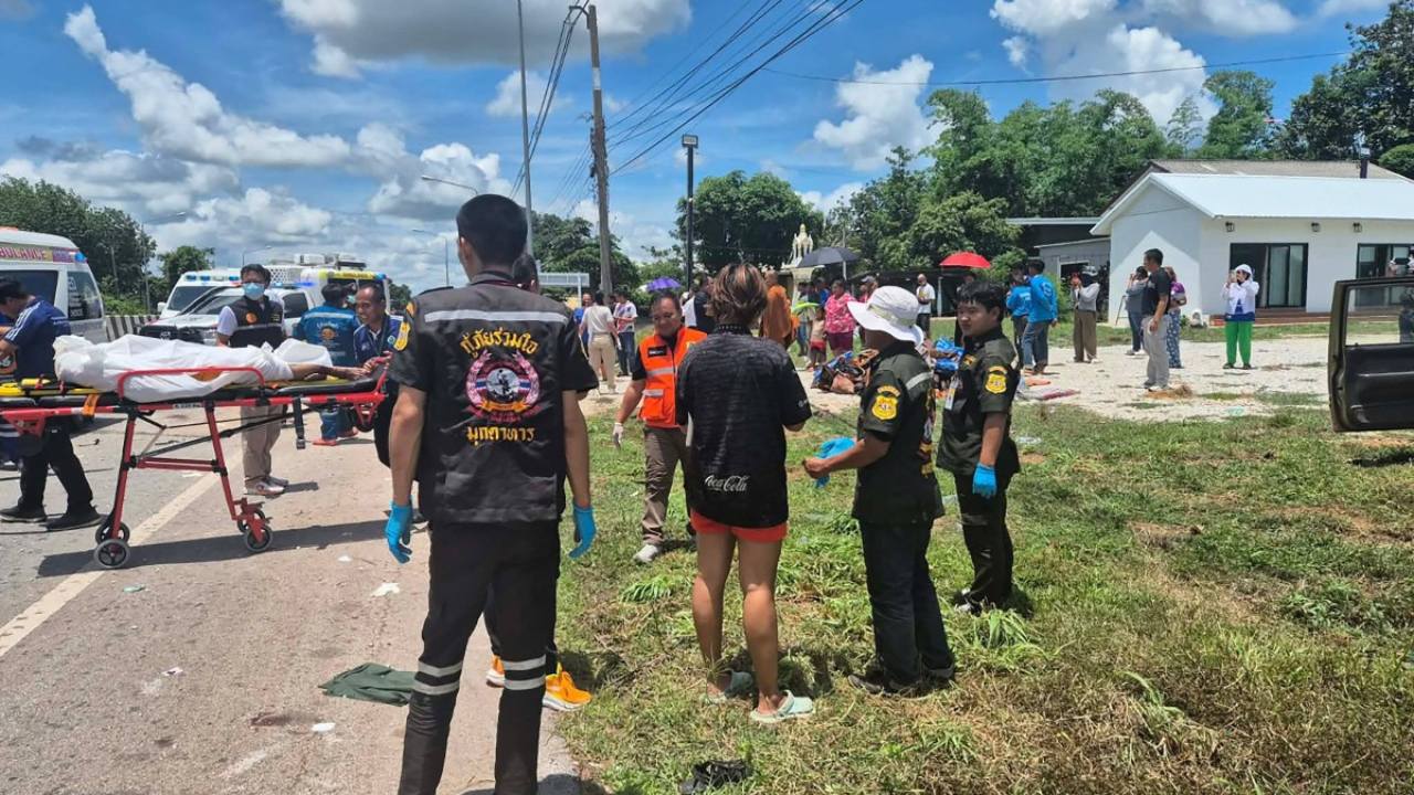 Thaïlande : huit moines bouddhistes tués après qu'un enfant a foncé en camion dans un cortège