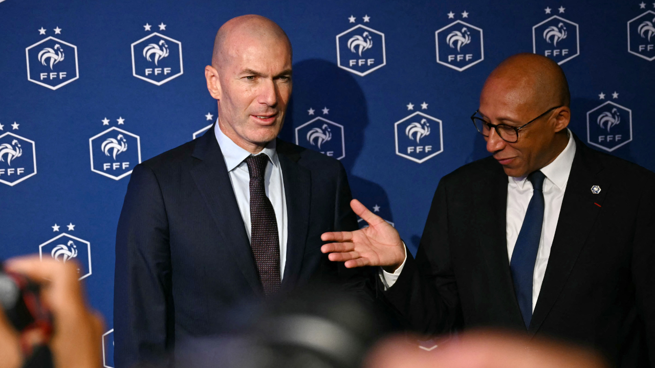 Foot: après Deschamps, "l'évidence" Zidane à la tête des Bleus