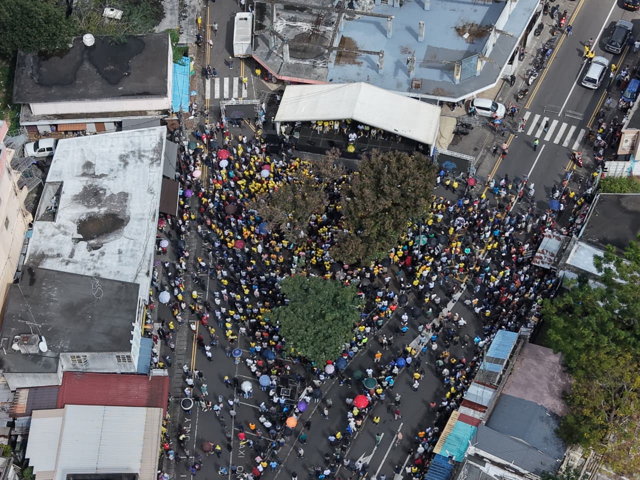 Meeting du Reform Party à La Louise, Quatre-Bornes : images prises par drone au moment où Roshi Bhadain prenait la parole.