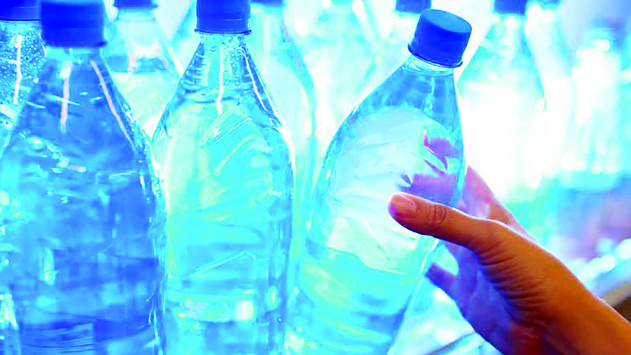 La révision devrait principalement concerner les gros consommateurs, dont les compagnies spécialisées dans l’embouteillage de l’eau.