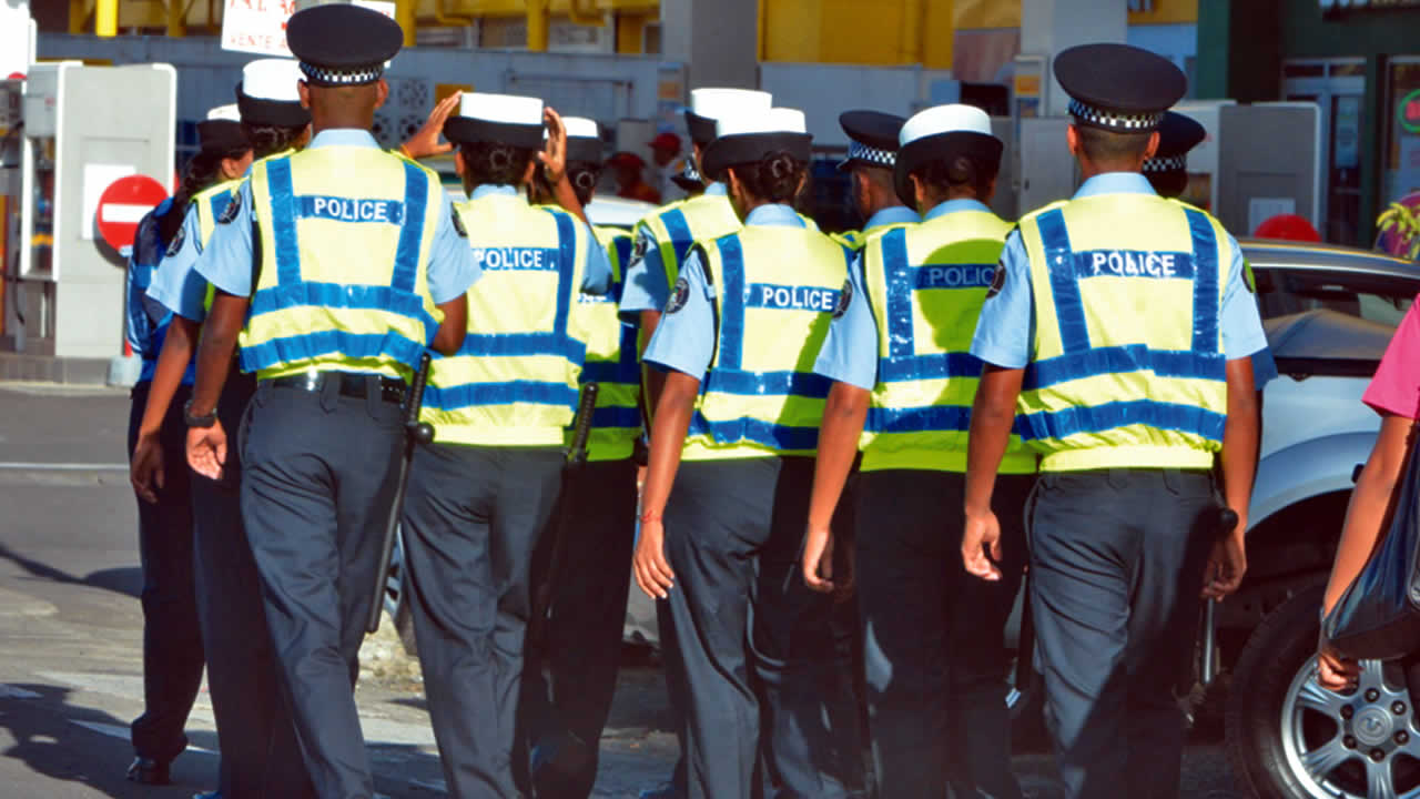 policiers