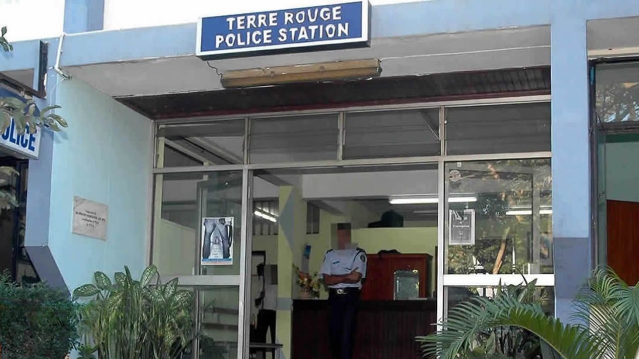 terre rouge police