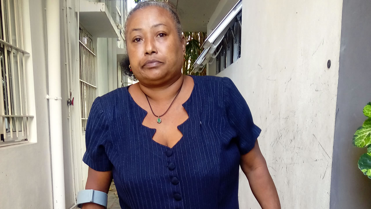 Linda Mariette, 50 ans, est tombée des nues  quand elle a découvert des étrangers dans sa maison. 