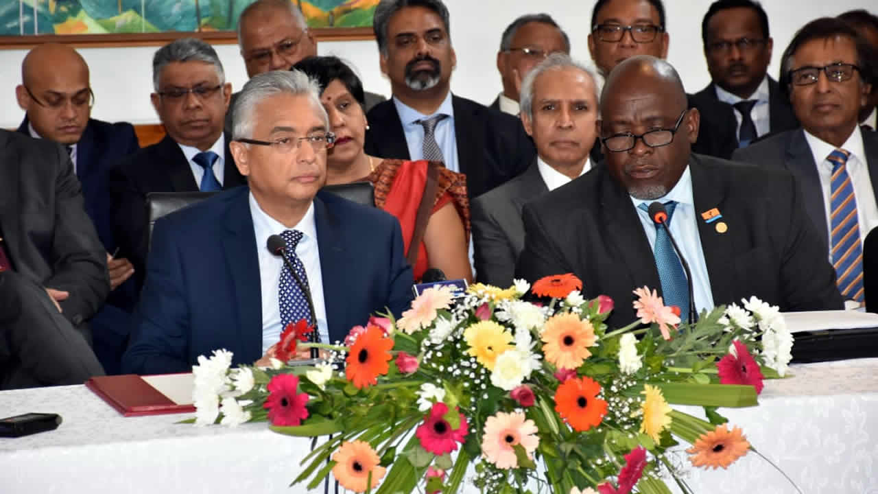 Pravind Jugnauth et Olivier Bancoult