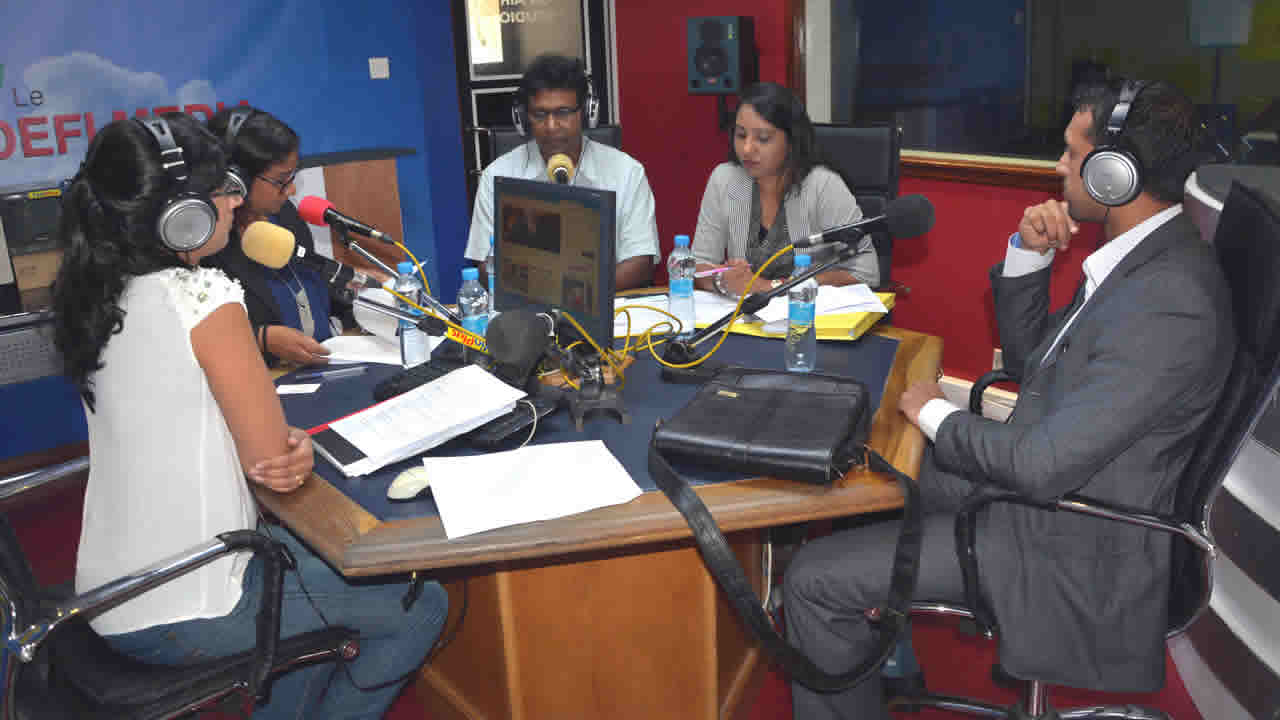 Des spécialistes des maladies professionnelles sur le plateau d’Xplik ou K santé.