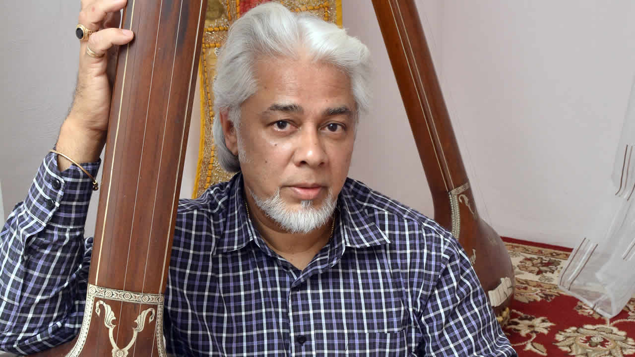 Le Dr Santosh Kumar Pudaruth est ‘Senior Lecturer’ au Mahatma Gandhi Institute.