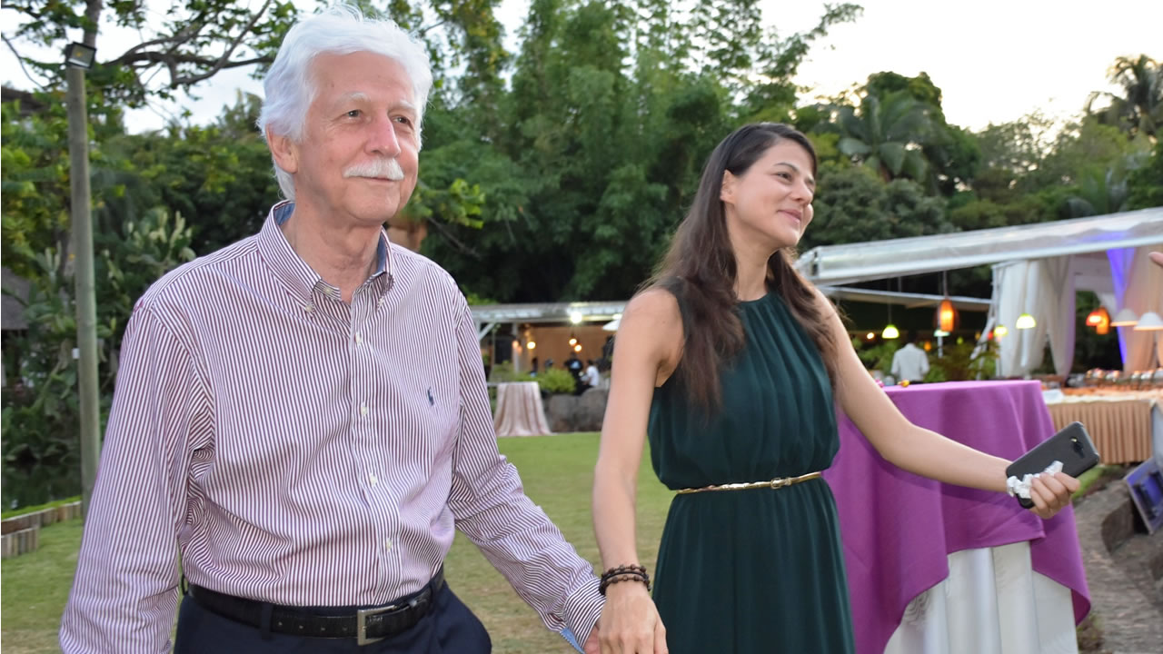 Paul Bérenger et sa fille Joanna.