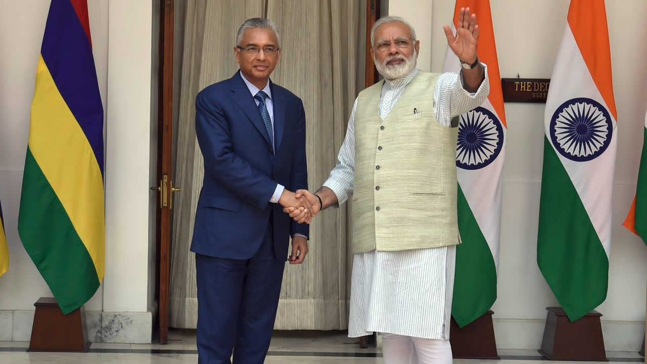 Le Premier ministre Pravind Jugnath avec son homologue Narendra Modi.