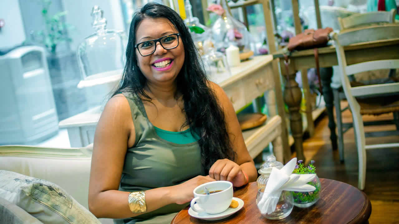 Anoushka Aodhorah, jeune étoile montante de la blogosphère mauricienne.