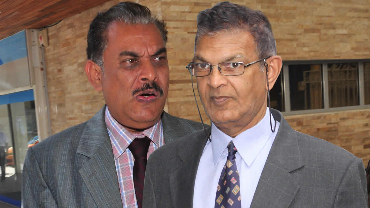 Dev Phokeer et Bhushan Domah