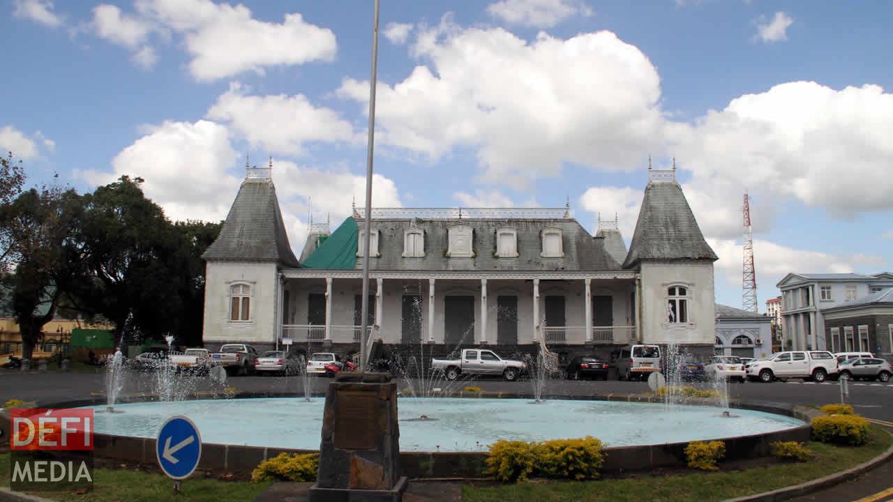 l’hôtel de ville  de Curepipe