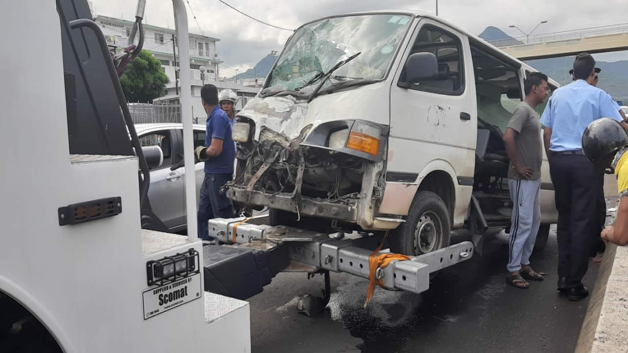 L’un des deux véhicules impliqués dans l’accident