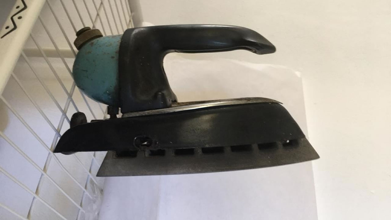 Fer à repasser à pétrole