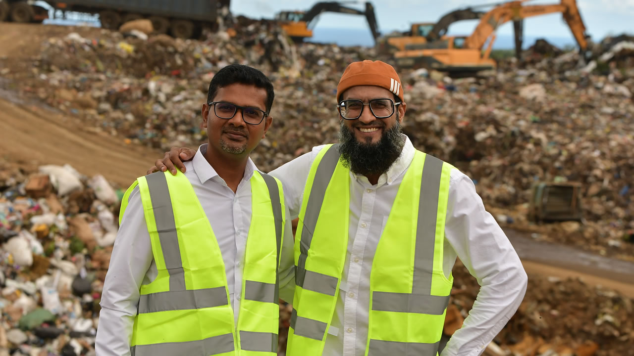 Anoop Parackal Ravi, Project Manager de Sotravic et Mohammed Butler, Head of Operation.