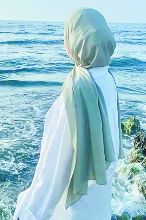 Pour cette fonctionnaire de 39 ans, les frustrations sont grandes face au copinage.