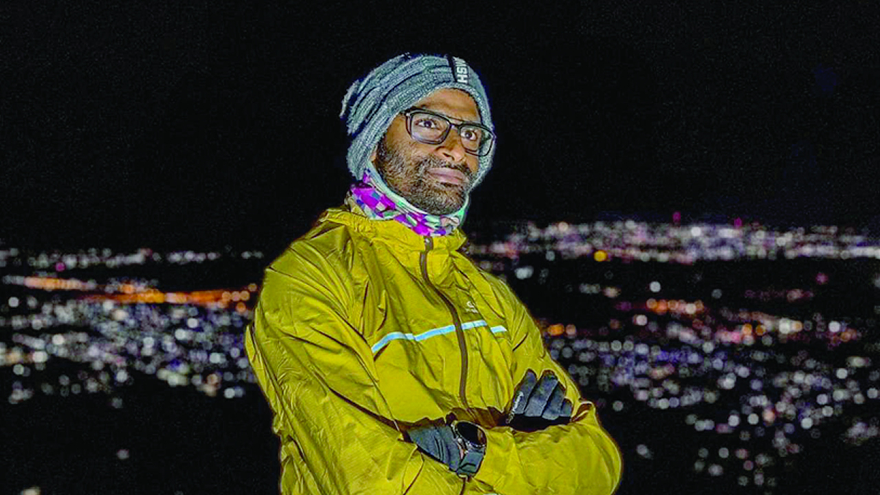 Jamal Tawsiq se rendra à la montagne après le dîner en famille. 