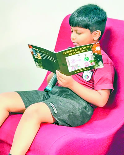 Curieux et imaginatif, il excelle aussi bien dans les études que dans les activités extrascolaires.