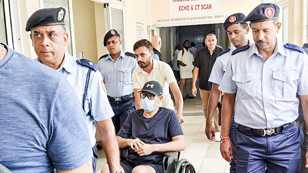L’homme d’affaires malgache en fauteuil roulant à hopital Victoria.