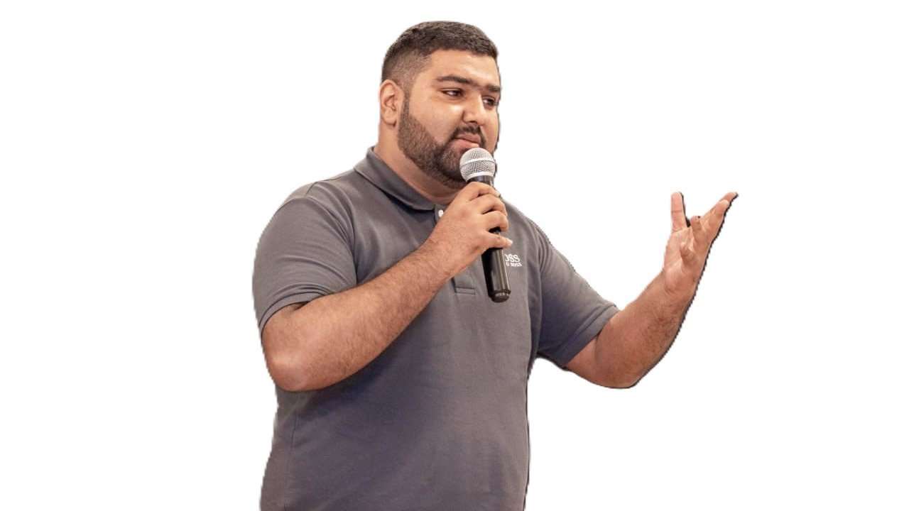 Kamal Chadee représente la nouvelle génération de comédiens mauriciens.