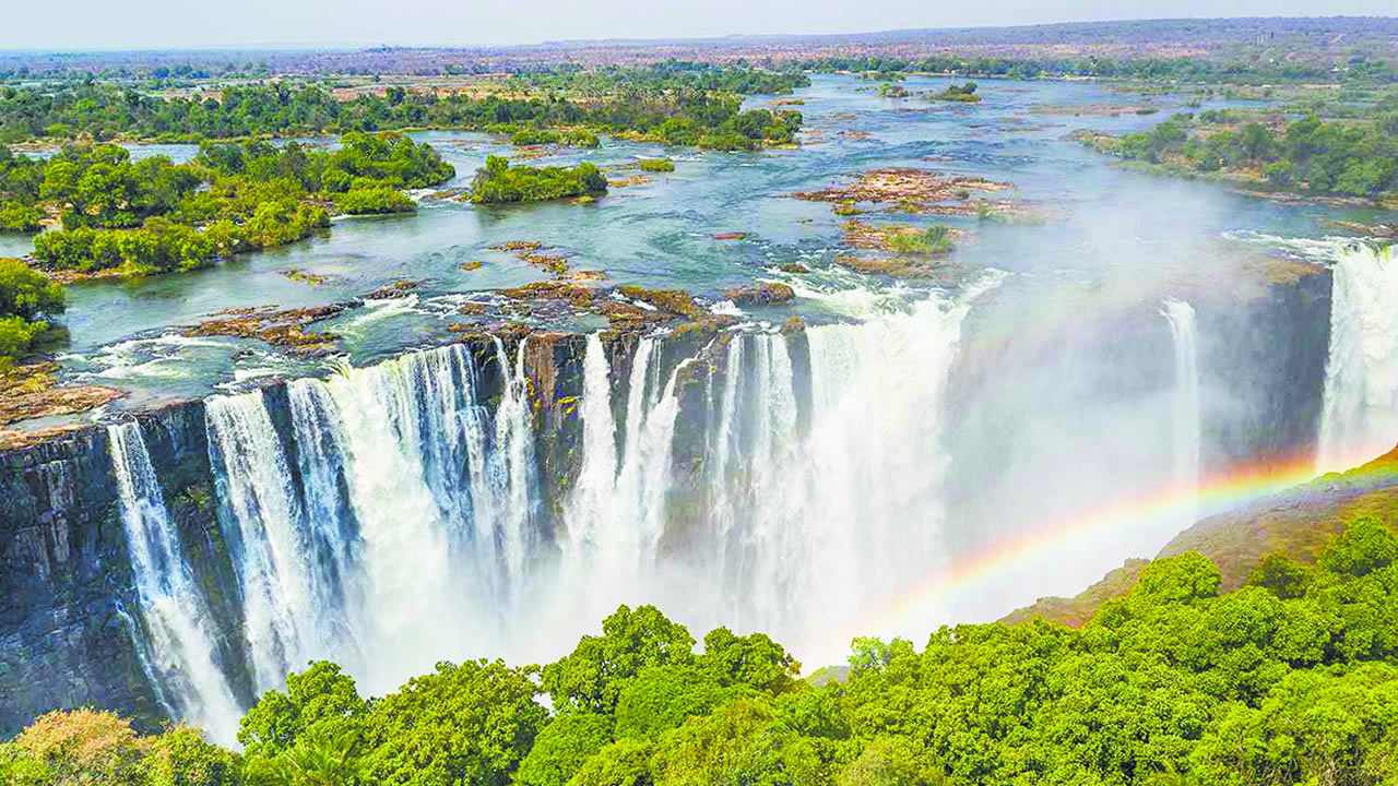 South African Airways présente des forfaits exclusifs pour la Namibie et les chutes Victoria.