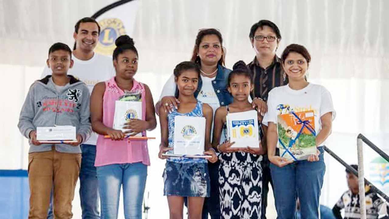 Greeting cards collection launched by Lions Club Curepipe