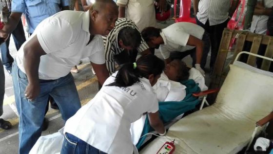 SCBG : Nirmala Sharma, une des grévistes de la faim, transportée d’urgence à l’hôpital