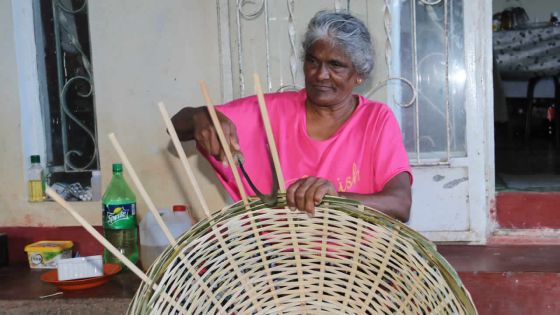 Savoir-faire d’antan : de la canne de bambous à de magnifiques paniers