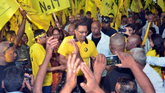 Reform Party tient un «e-Meeting» sur Facebook