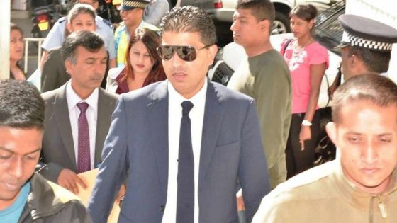 Affaire Roches-Noires : la défense amorce son attaque