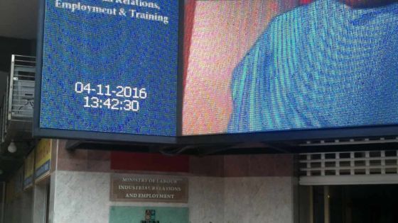 Relations industrielles : une banque accusée de ne pas respecter la date de paiement du salaire