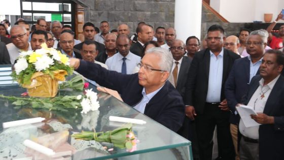 À Sainte-Croix : le Premier ministre en mode préparation pour la venue du pape