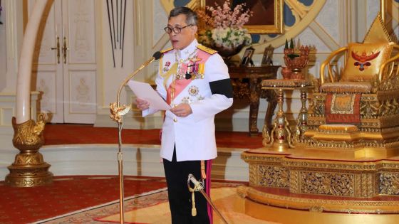 Maha Vajiralongkorn officiellement proclamé roi de Thaïlande