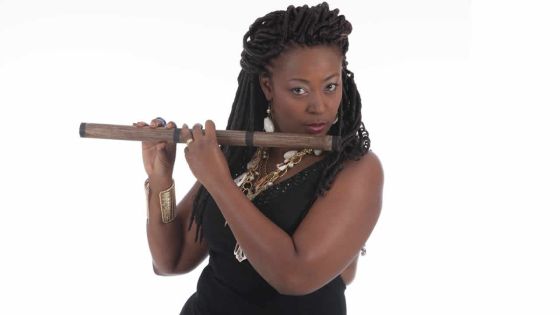 Théâtre, album, concerts…2017 sera «show» pour Linzy Bacbotte