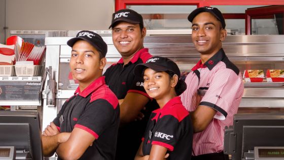 KFC : stop aux pailles en plastique!