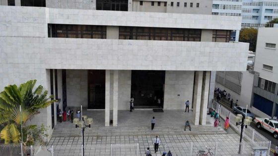 En Cour intermédiaire : liberté conditionnelle pour escroquerie