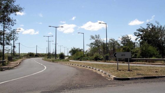 À Jin Fei: deux policiers en patrouille agressés et volés