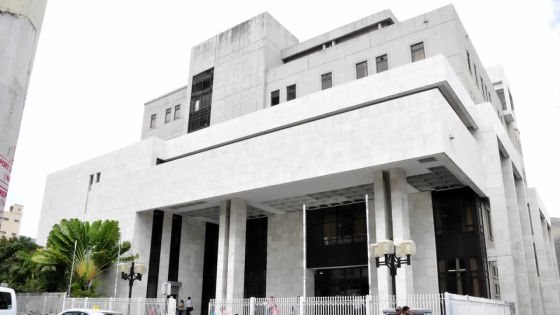 Escroquerie : travaux d’intérêt général pour une « ado » de 53 ans 