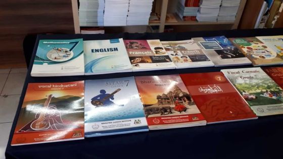 Au cœur de l’info : la gratuité des manuels scolaires aux élèves des grades 7 à 9 fait débats