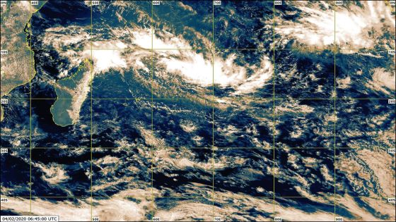 Météo : la perturbation tropicale au nord de Rodrigues pourrait s’intensifier en une tempête tropicale modérée ; des rafales de 80 km attendues