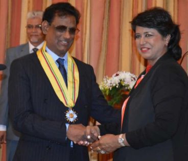 Barlen Vyapoory, nouveau vice-président: « Je travaillerai pour l’avancement du pays »