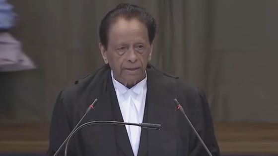 À La Haye : la dernière fois que SAJ a porté sa toge